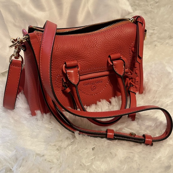 Michael Kors Retail Handbag with Crossbody Strap - Picture 9 of 13